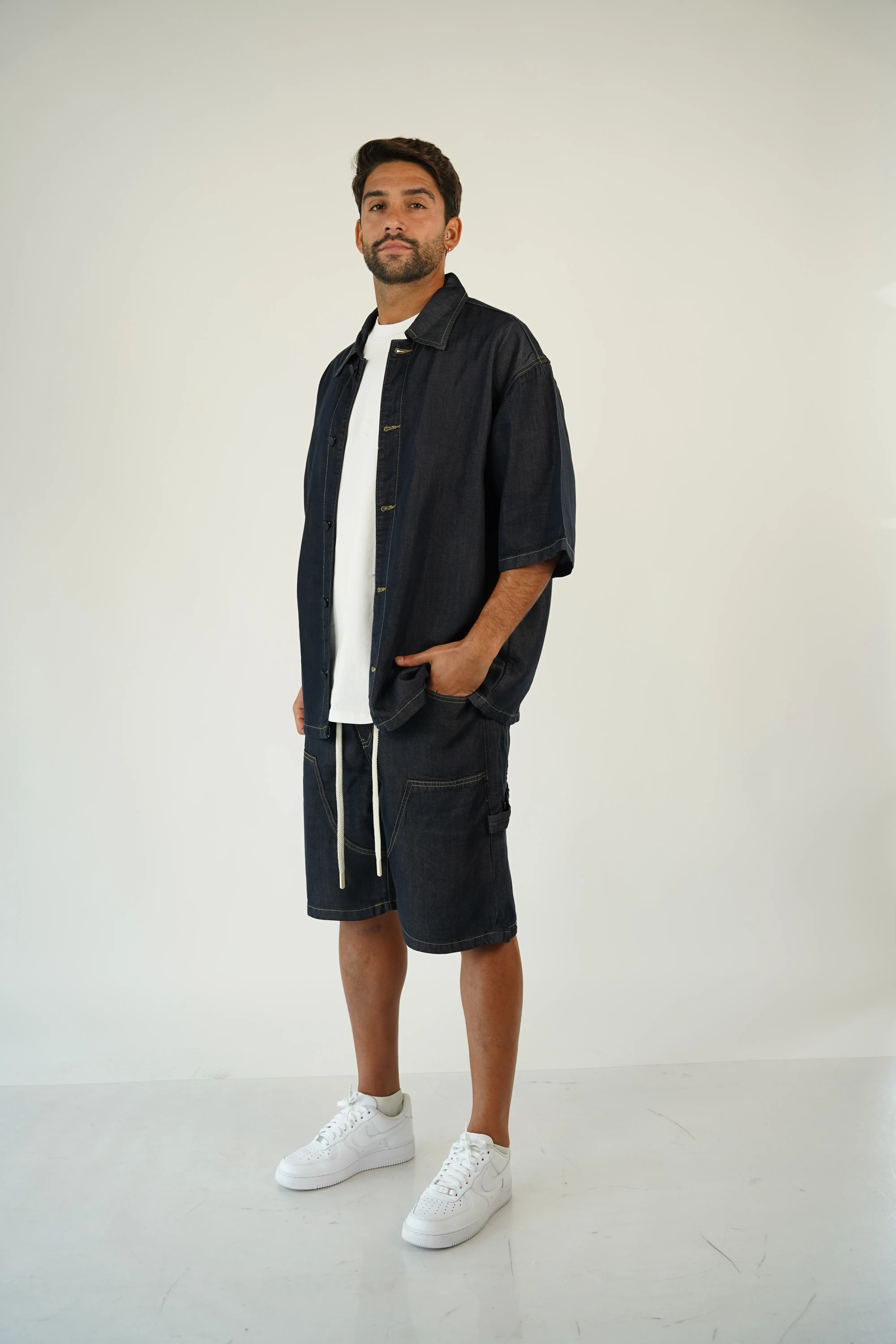 ברמודה ג'ינס אביתר