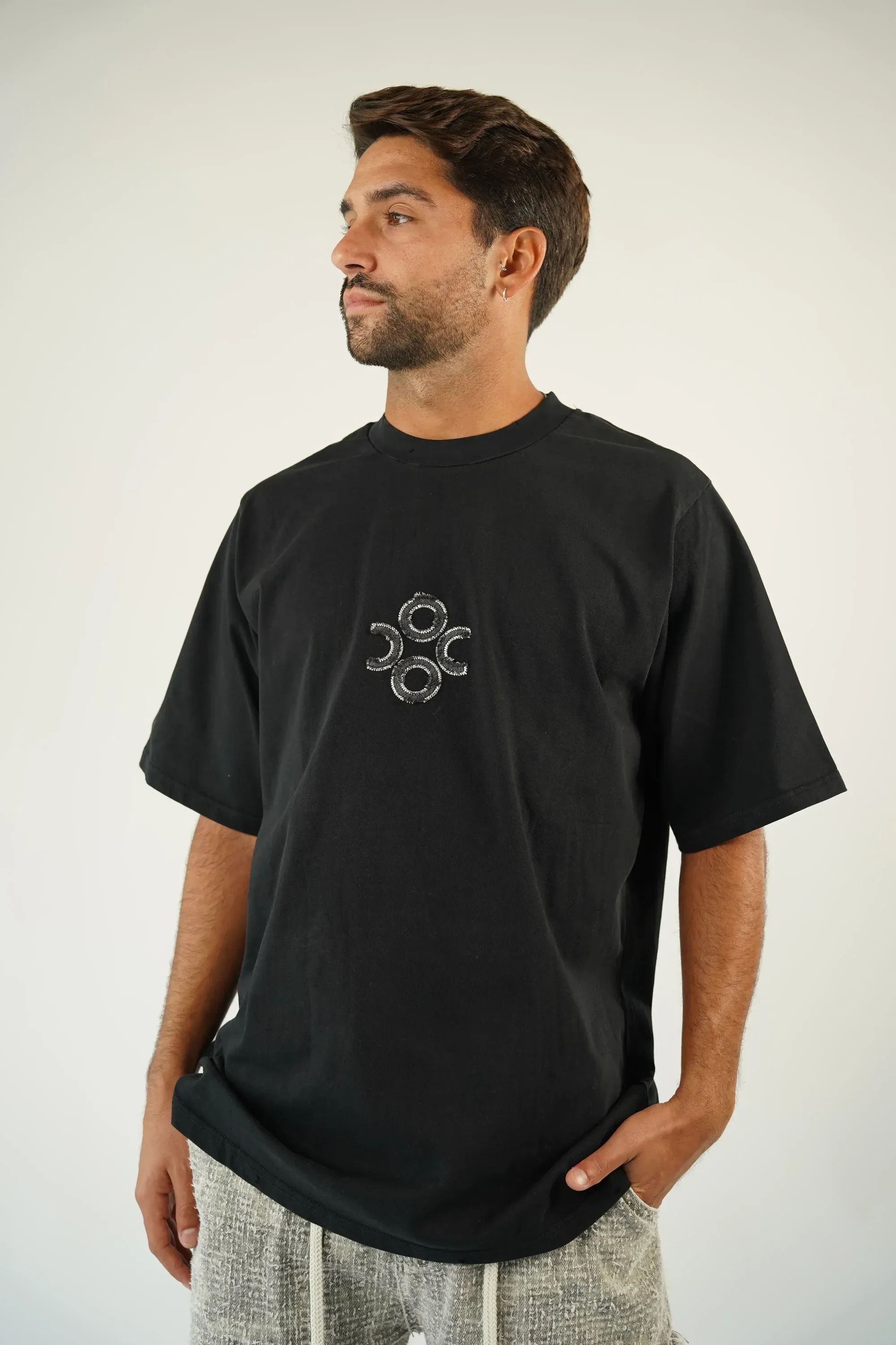 חולצת אימרי | שחור