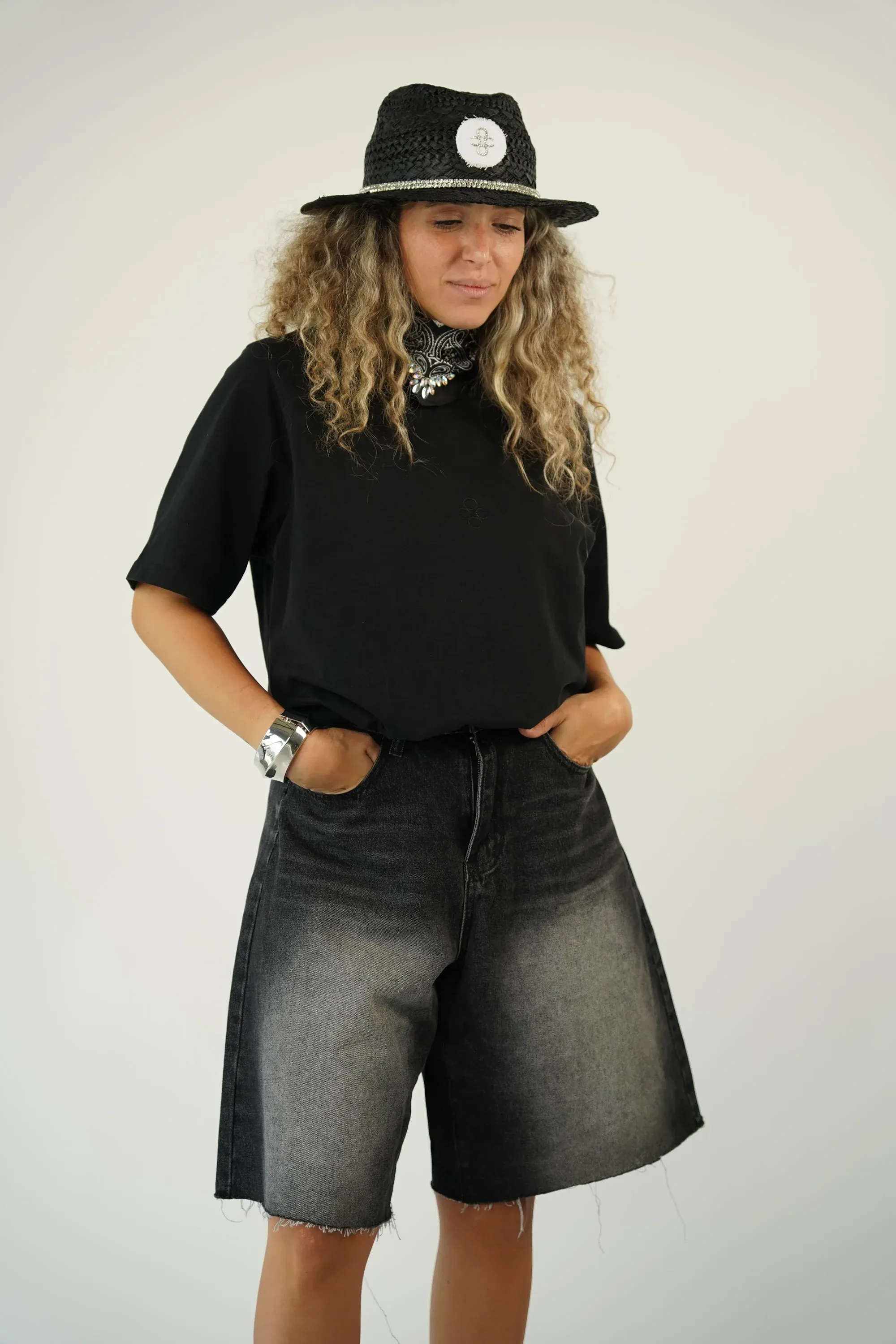 חולצת נטע | שחור