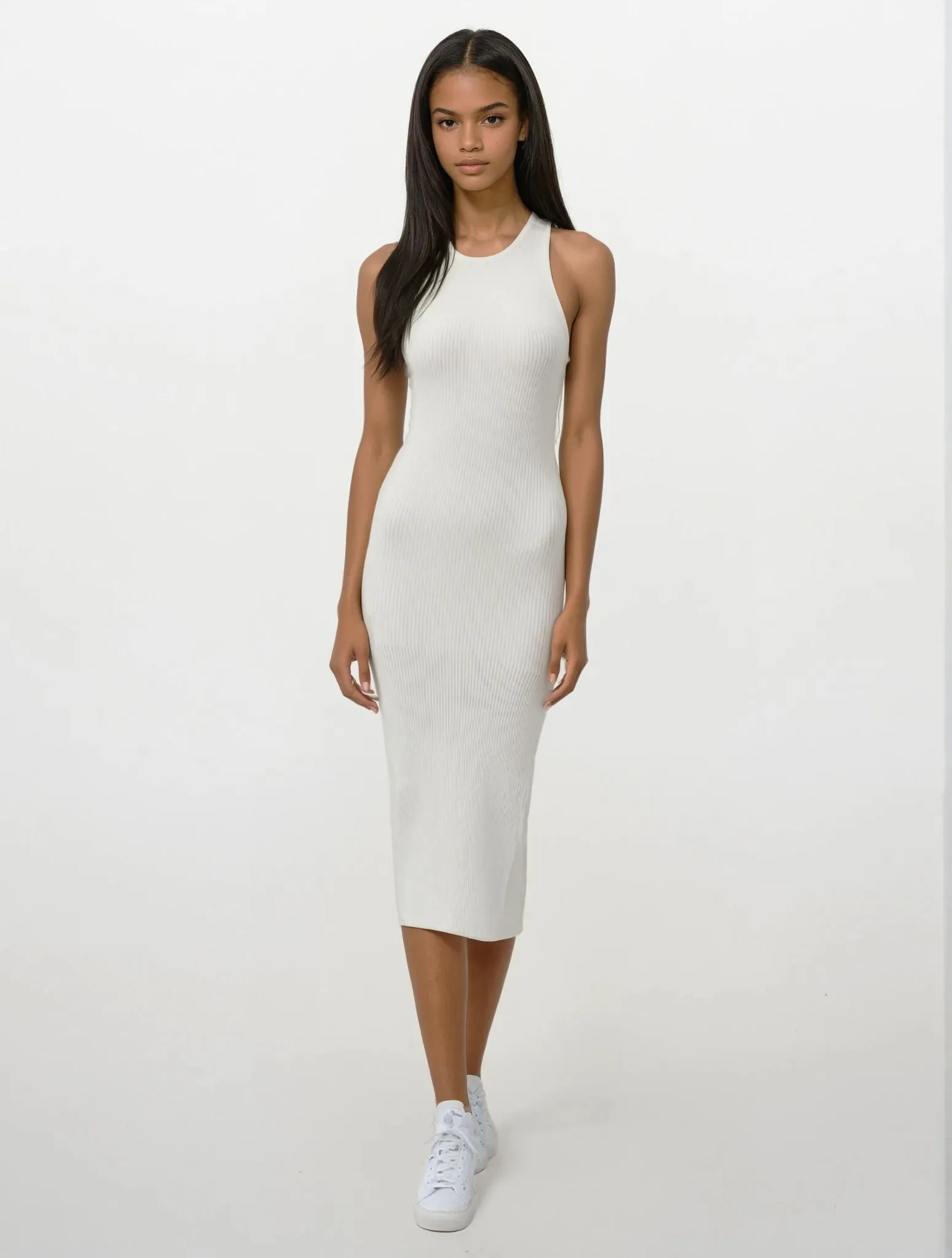 שמלה ריב לבנה מפתח בגב