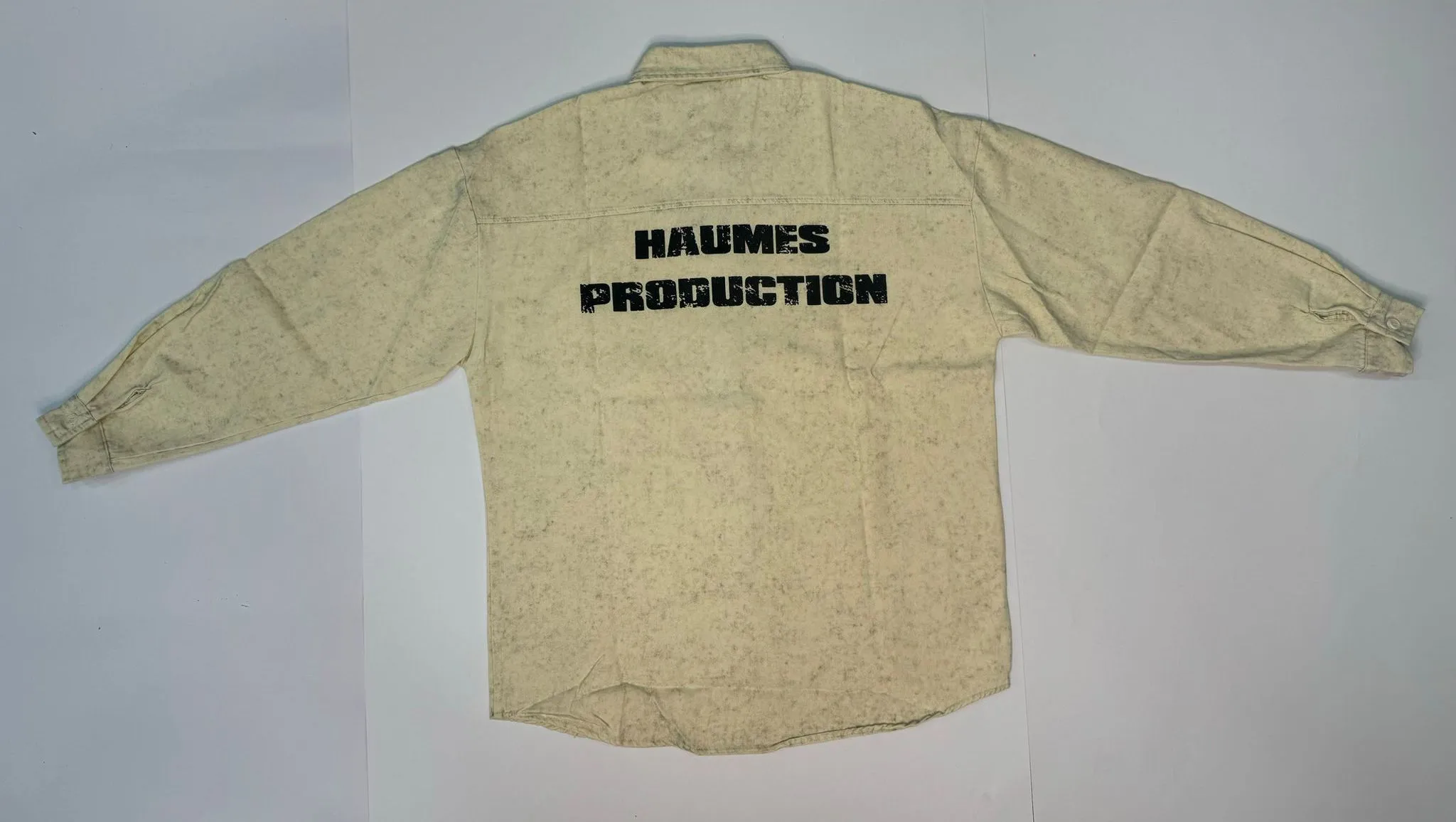 מכופתרת בייס