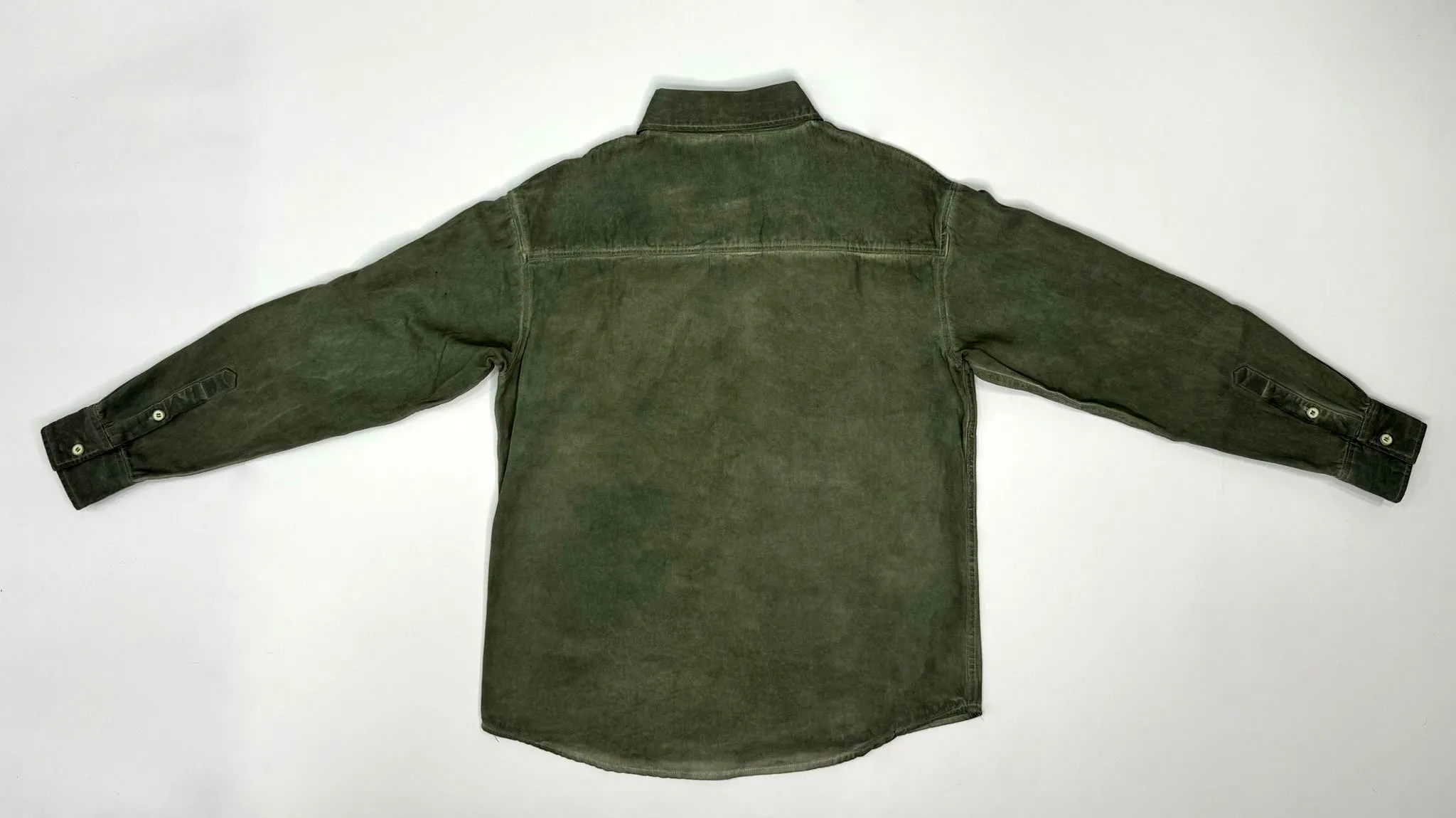 מכופתרת אופנה