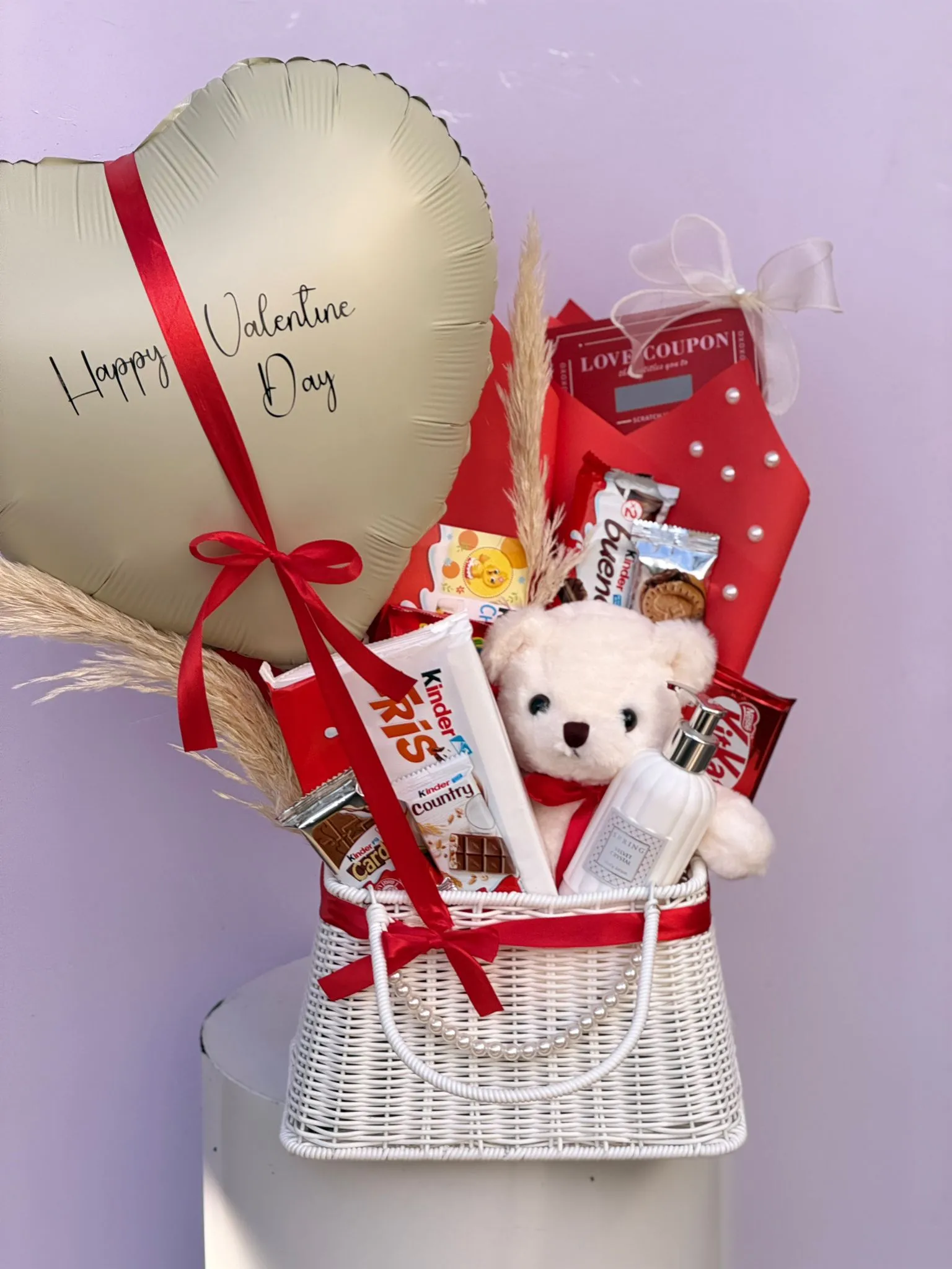 מארז דובי + שוקולדים וקרם גוף