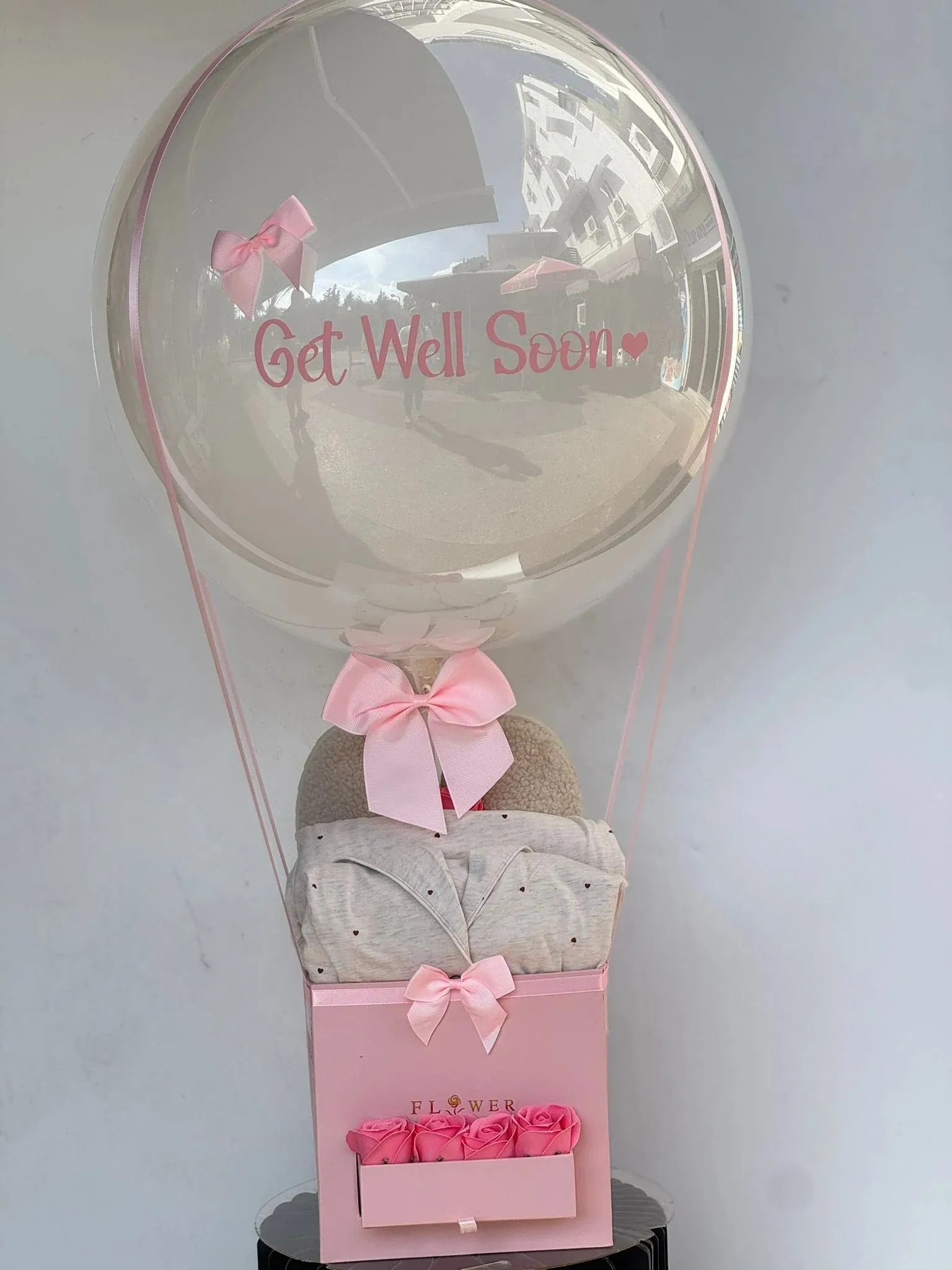 בלון פורח מפנק לאישה