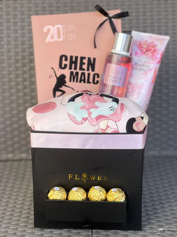 מארז פיג׳מה + יומן ממותג + ספרי וקרם גוף