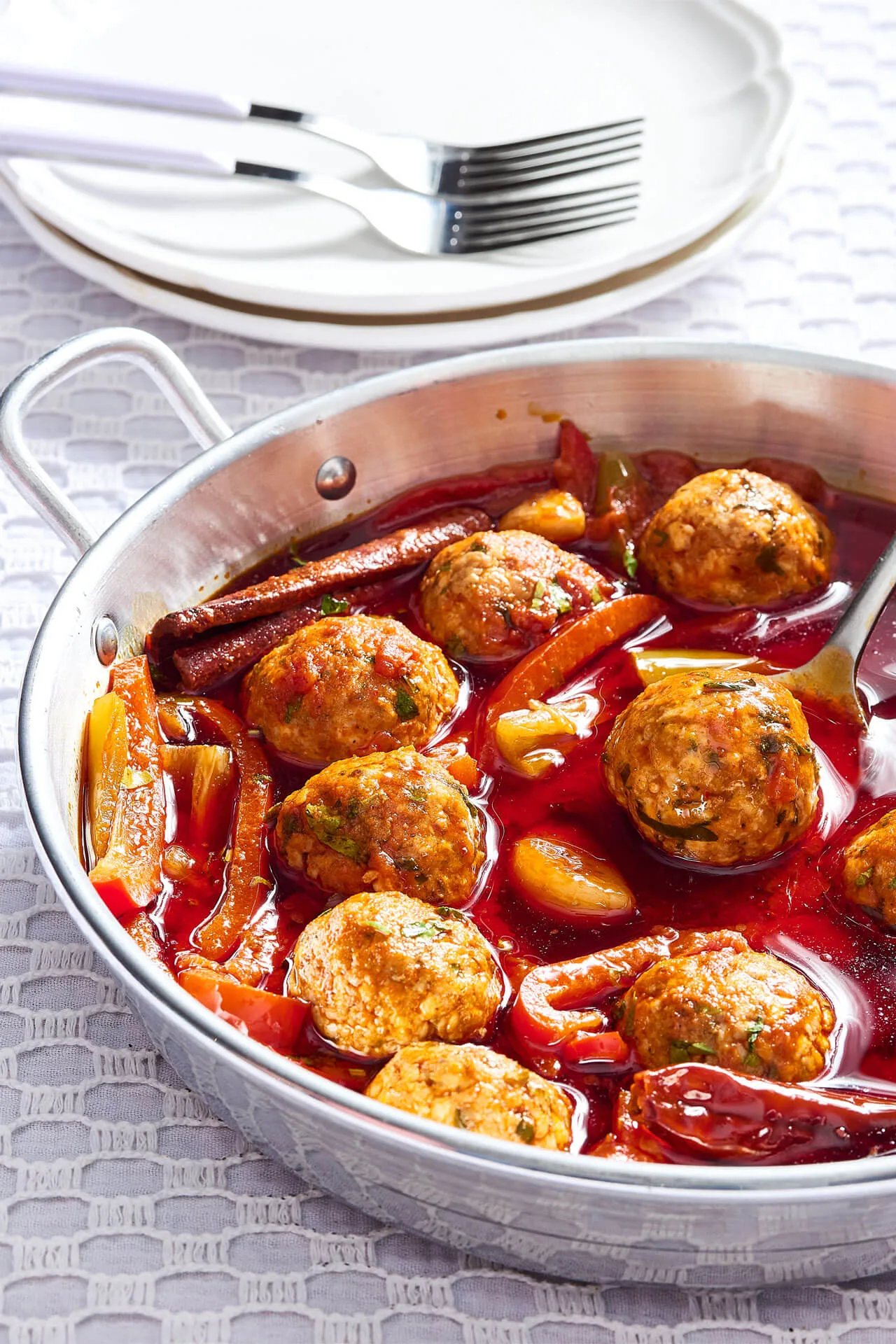 לכבוד שבת קודש - ספר המתכונים של עינב בובליל