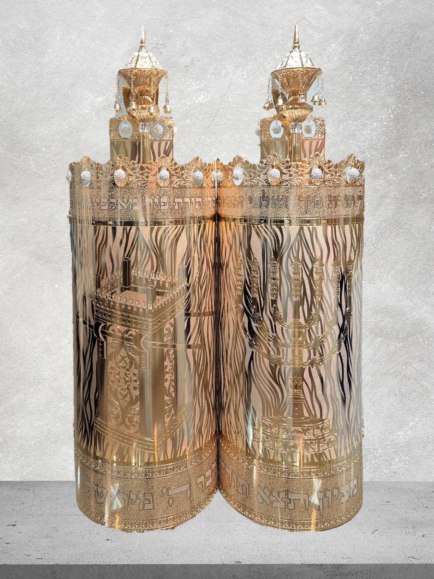 תיק לספר תורה בעיצוב חדשני ובלעדי דגם "מזבח כרובים" - ציפוי זהב טהור