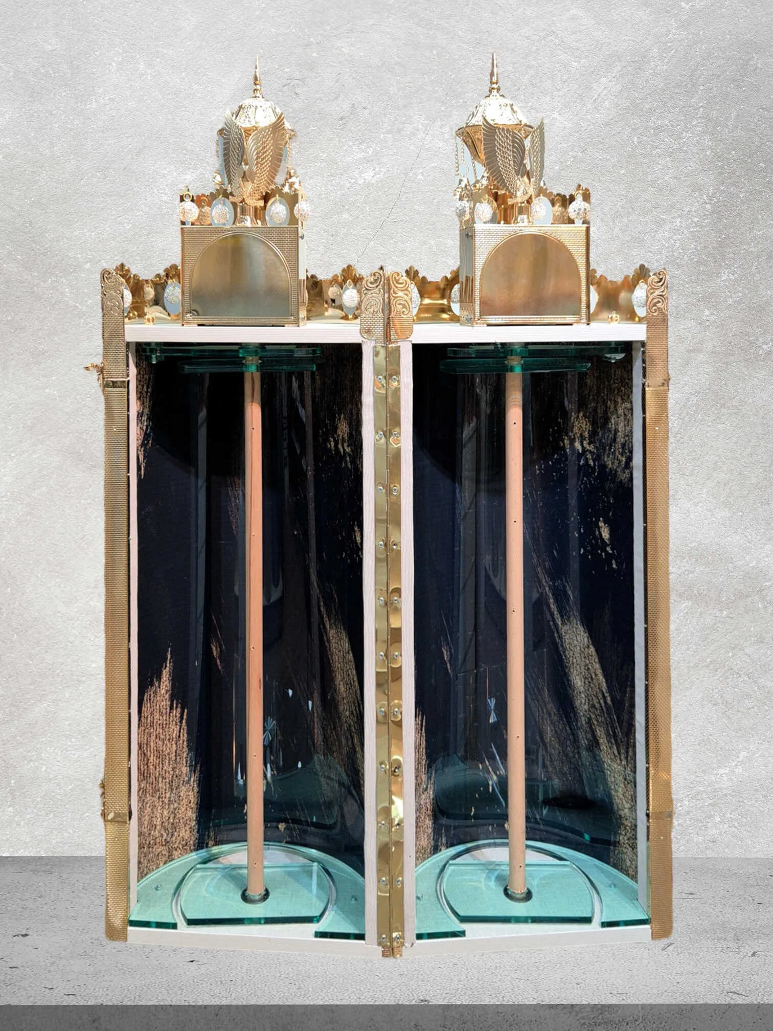 תיק לספר תורה בעיצוב חדשני ובלעדי דגם "מזבח כרובים" - ציפוי זהב טהור