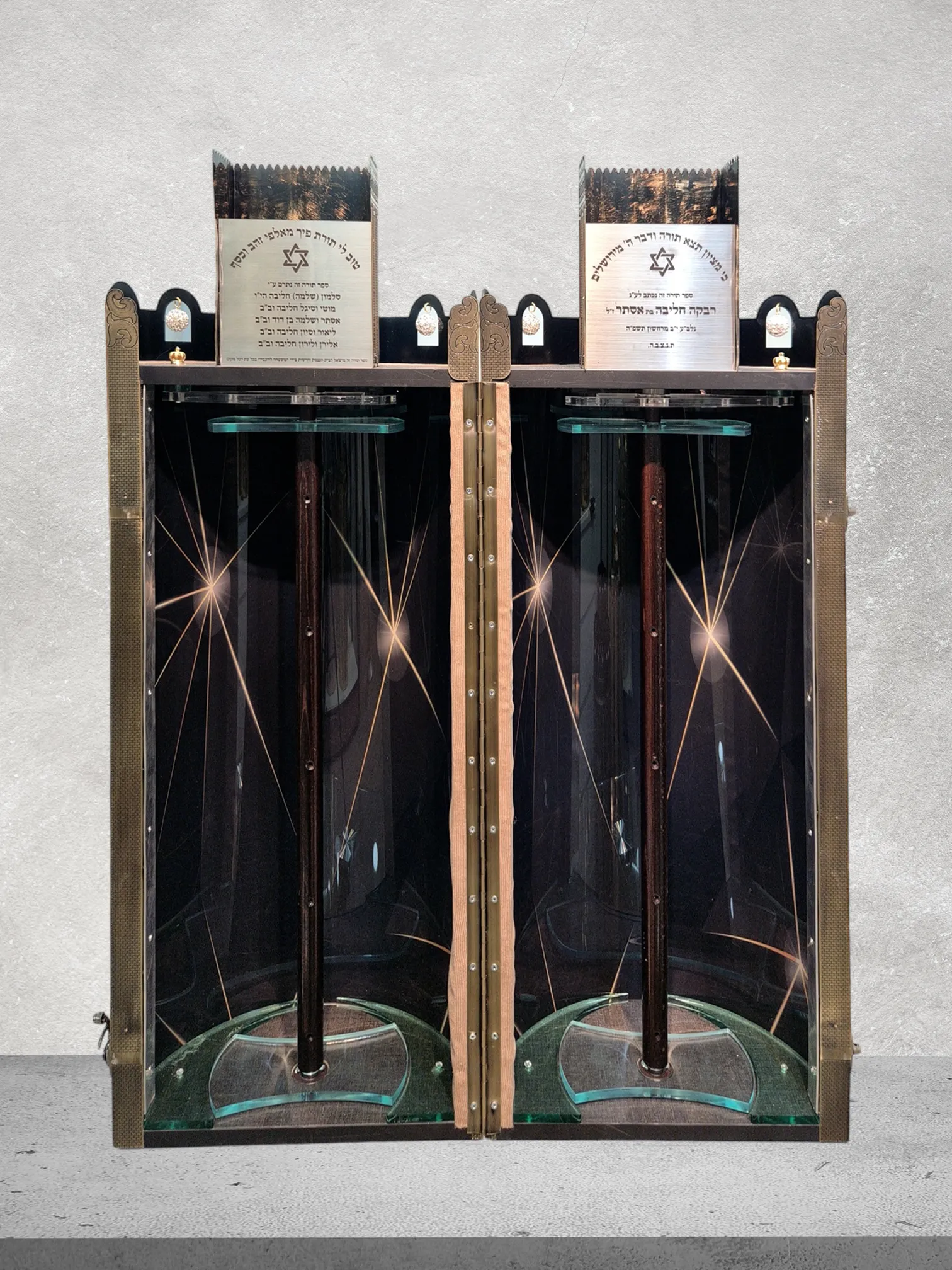 תיק לספר תורה פרימיום דגם “ירושלים” זהב מושחר