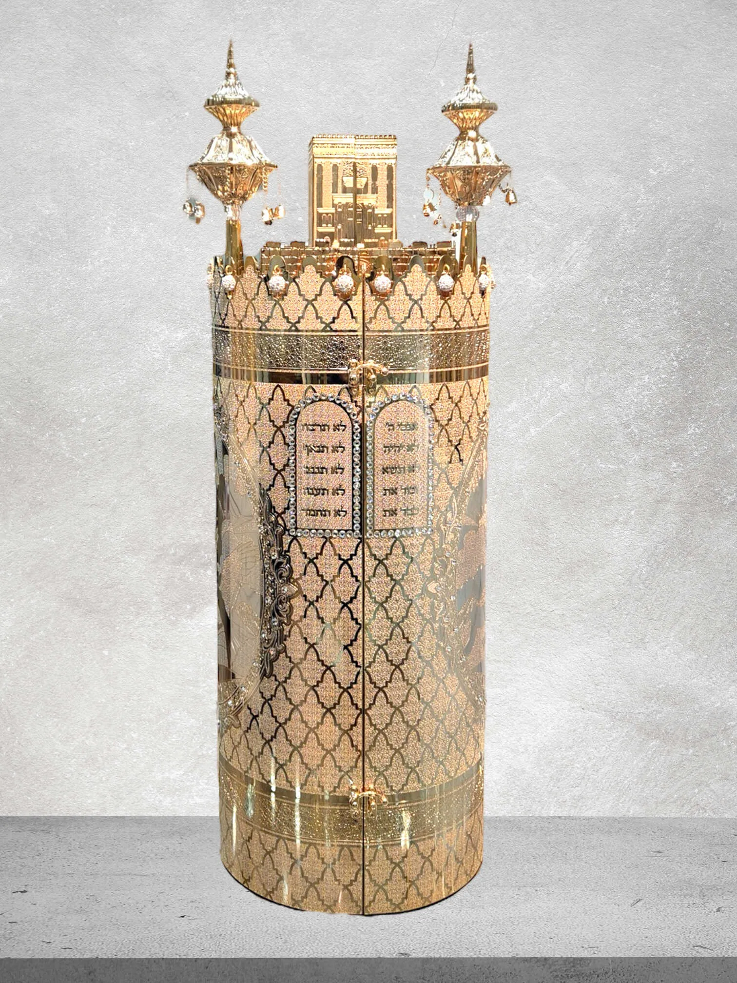 תיק לספר תורה פרימיום דגם “אעופה אשכונה” בעיצוב אומנותי