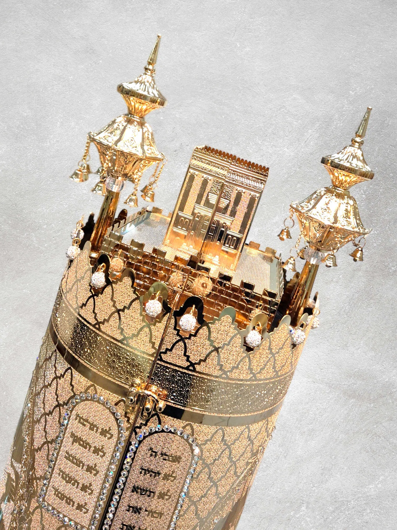 תיק לספר תורה פרימיום דגם “אעופה אשכונה” בעיצוב אומנותי