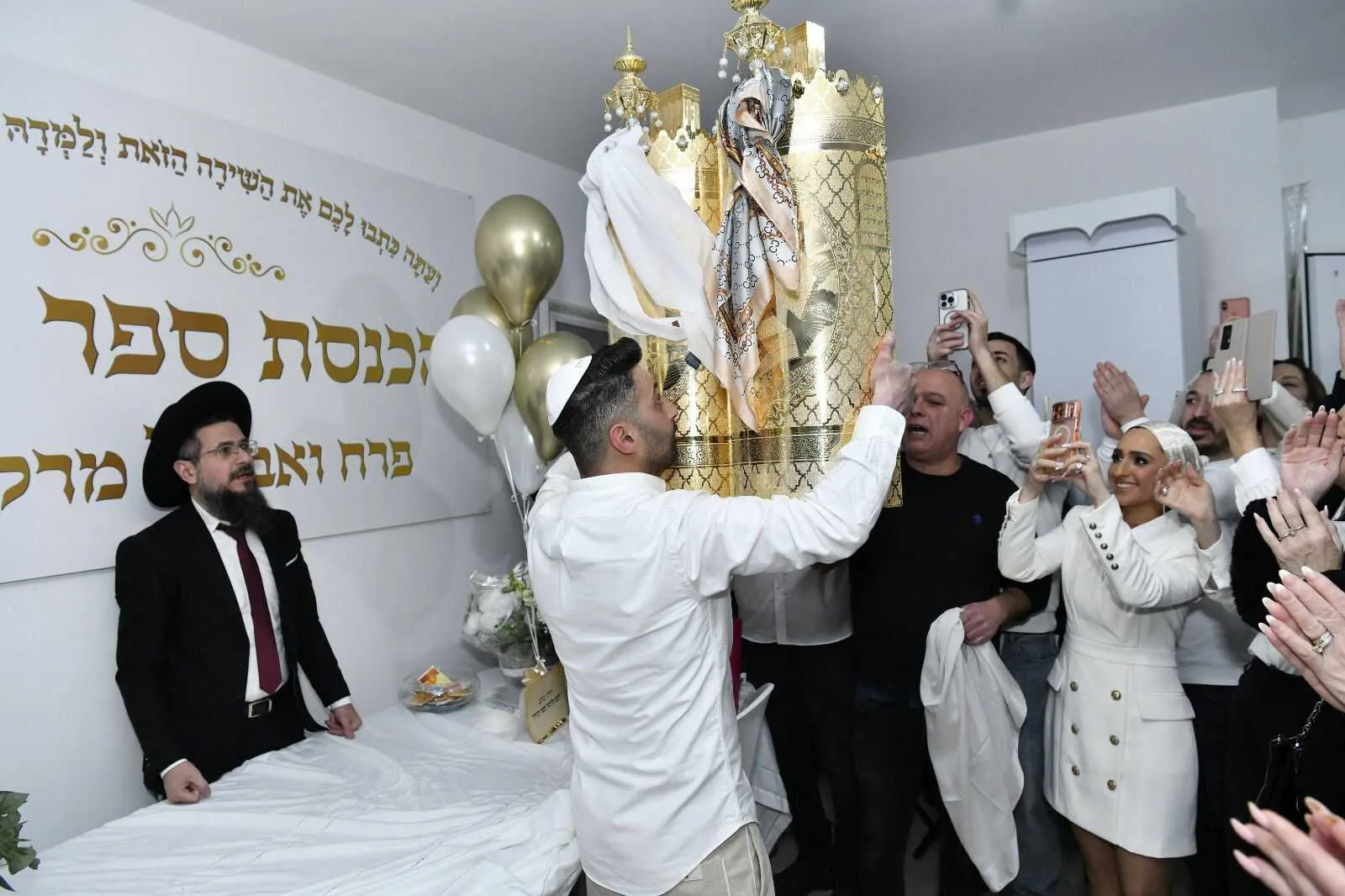 תיק לספר תורה פרימיום דגם “אעופה אשכונה” בעיצוב אומנותי