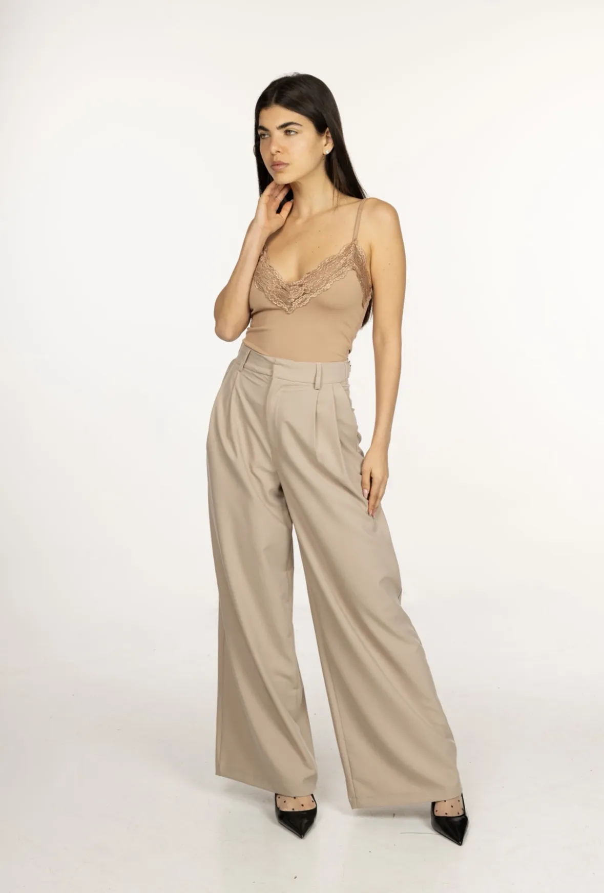 בגד גוף תחרה