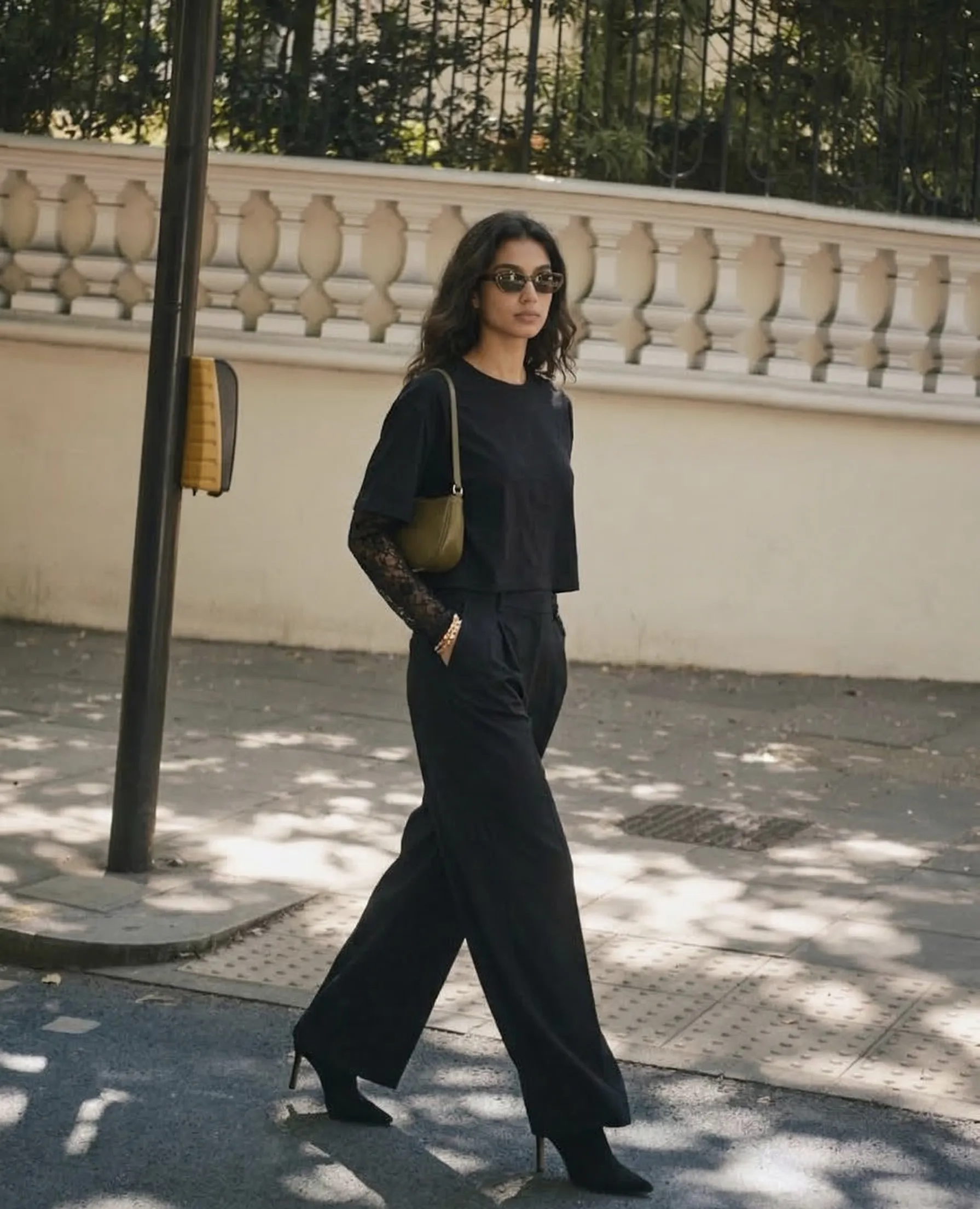 חולצת קרופ שיר